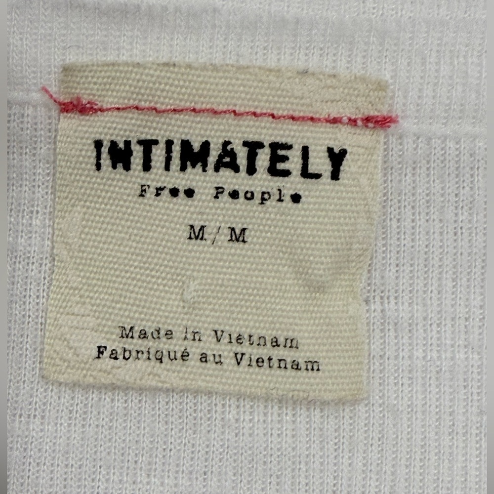INTIMATELY FREE PEOPLE Size Medium white top - Picture 4 of 5